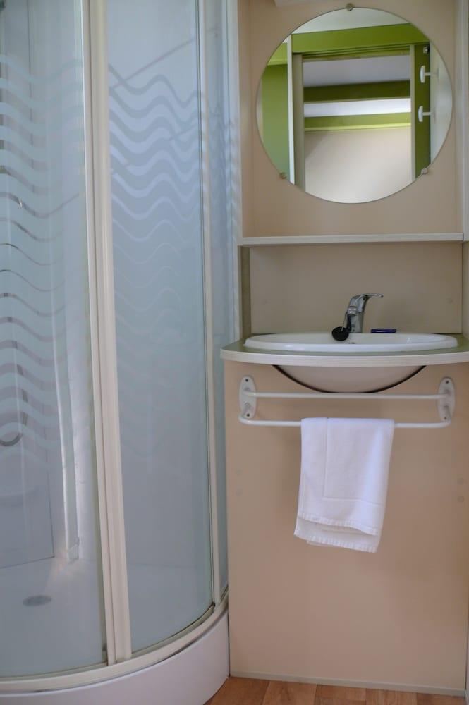 Orbitur Guincho Bungalows - Caravan Park Cascais Exterior photo